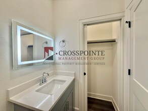 548 W Erwin St in Tyler, TX - Building Photo - Building Photo