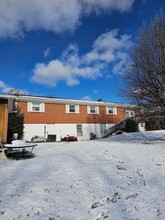 537 Woodland Cir in Bristol, VA - Foto de edificio - Building Photo