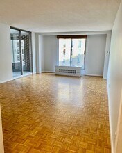 10 Brookline Pl, Unit 517 in Brookline, MA - Foto de edificio - Building Photo