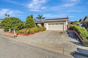 934 Corcoran Ave in Santa Cruz, CA - Building Photo