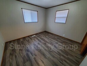 676 Delaware Ave in Terre Haute, IN - Foto de edificio - Building Photo