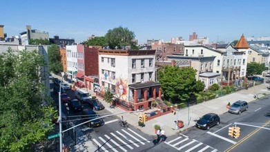 736 Bushwick Ave in Brooklyn, NY - Foto de edificio - Building Photo