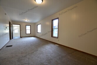 208 Munroe St in Joliet, IL - Building Photo - Building Photo
