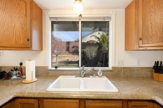 2111 Sophy Pl in Redding, CA - Building Photo - Building Photo