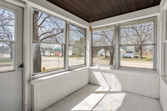 W. W 11th Ave, Unit 954 W. 11th Ave in Oshkosh, WI - Building Photo - Building Photo