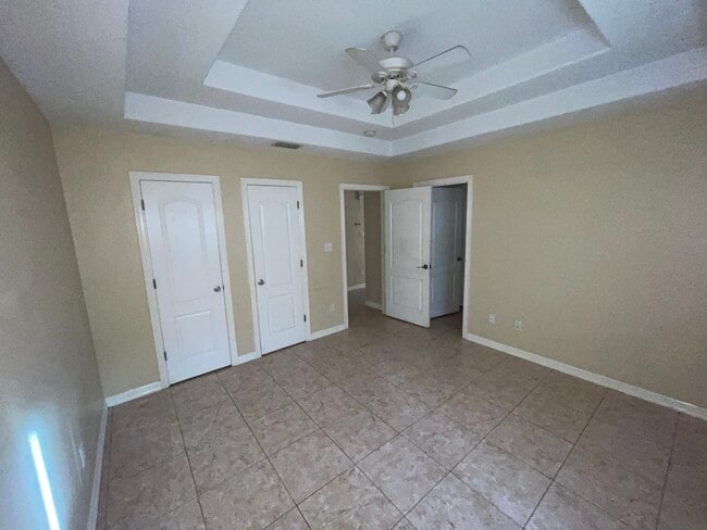 1803 W Bronze St, Unit 2 in Pharr, TX - Building Photo - Building Photo