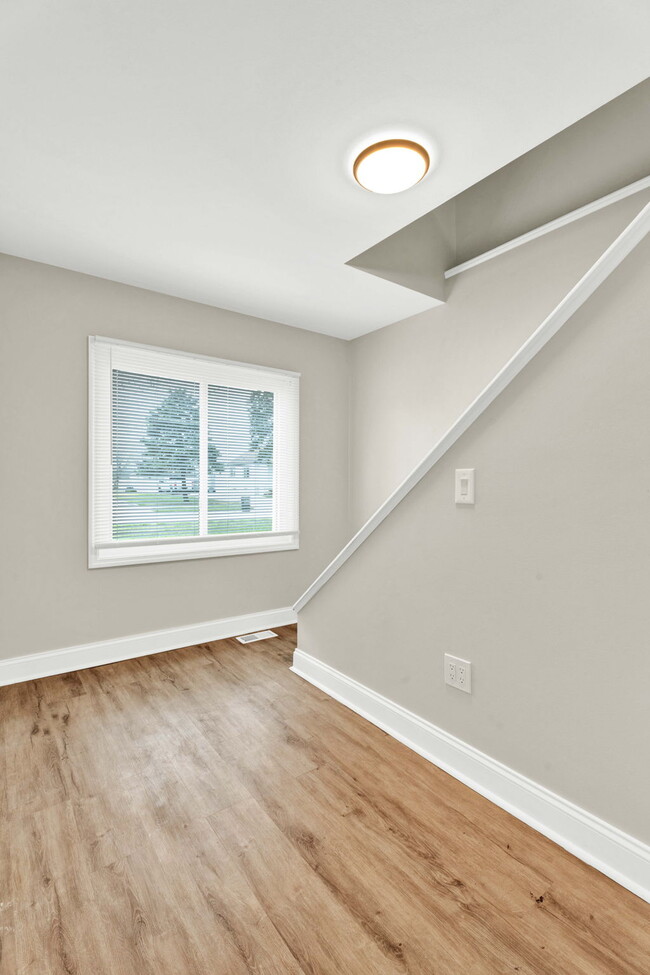 2121 Chesley Dr in Sterling Heights, MI - Building Photo - Building Photo