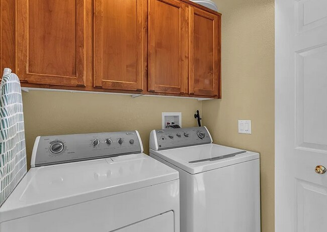 7765 Hampton Park Ln in Las Vegas, NV - Building Photo - Building Photo