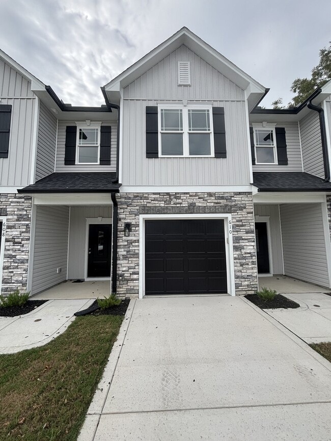 property at 608 S Blackmon St