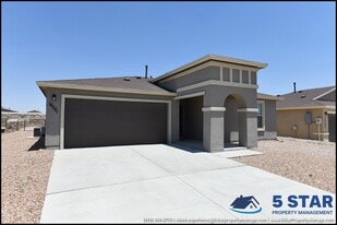 14581 Desert Poppy Ct in Horizon City, TX - Building Photo