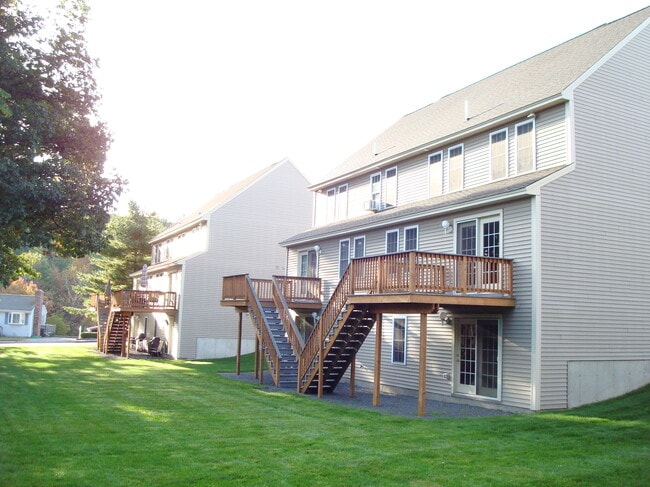 188 Middle St in Leominster, MA - Foto de edificio - Building Photo