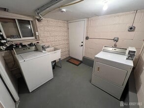 160 Silver Ave in Hillside, NJ - Building Photo - Building Photo