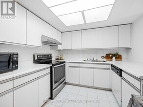 20-820 Baif Blvd in Richmond Hill, ON - Building Photo - Building Photo