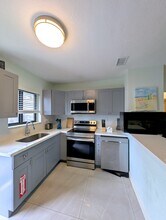 700 SE 14th Ct, Unit J Ramos in Fort Lauderdale, FL - Foto de edificio - Building Photo