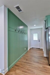 2323 S 18th St photo'