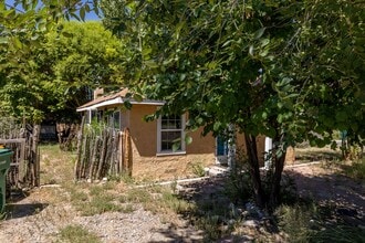 415 Bunker Ave in Aztec, NM - Building Photo - Building Photo