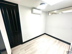 438 W 52nd St in New York, NY - Building Photo - Building Photo