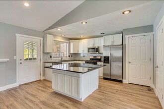 5066 W 8620 S in West Jordan, UT - Building Photo - Building Photo