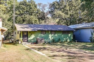 9849 Shawnee Ln in Quinlan, TX - Building Photo