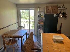 817 25th St in Bellingham, WA - Building Photo