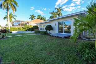 373 Egret Ave in Naples, FL - Foto de edificio - Building Photo