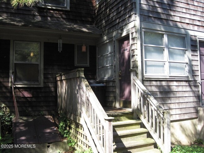 property at 908 Richmond Ave