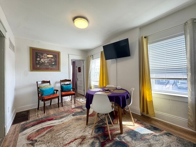 512 W 39th Ter, Unit 2 in Kansas City, MO - Building Photo - Building Photo