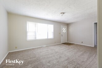 8405 E 47th St in Kansas City, MO - Building Photo - Building Photo