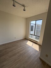 3 Commodore Dr, Unit 452 in Emeryville, CA - Foto de edificio - Building Photo