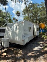 622 N Beach St in Daytona Beach, FL - Building Photo