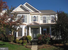 48 Battlefield Dr in Charles Town, WV - Building Photo