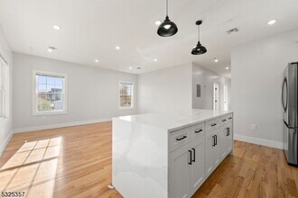 1001 Roselle St in Linden, NJ - Building Photo - Building Photo