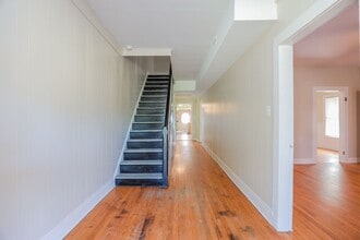 3963 Oakleys Ln in Richmond, VA - Building Photo - Building Photo