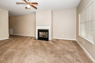 438 Orchid Ln in Canton, GA - Foto de edificio - Building Photo