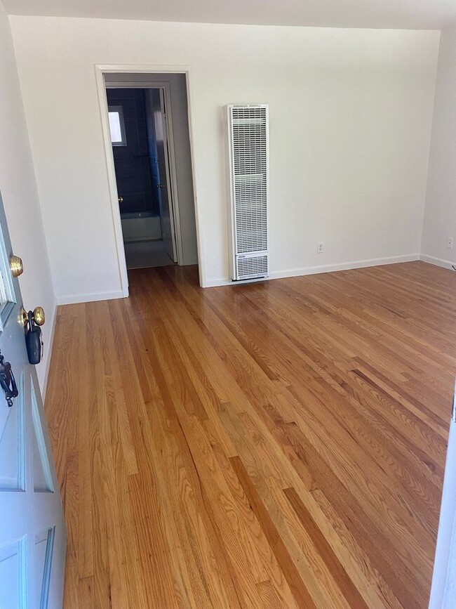 property at 258 Palo Alto Ave