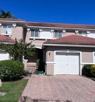 3185 Antica St in Ft. Myers, FL - Building Photo