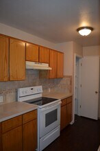 933 Ramblewood St-Unit -A-24 HR HOLD STILL OCCUPIED BY RESIDENT in Harker Heights, TX - Building Photo - Building Photo