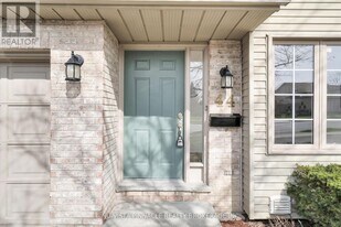 410 Ambleside Dr in London, ON - Building Photo