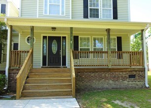 111 Bayshore Dr in Sneads Ferry, NC - Building Photo - Building Photo
