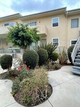 LUXURY LIVING AT AN AFFORDABLE PRICE in Los Angeles, CA - Building Photo - Building Photo