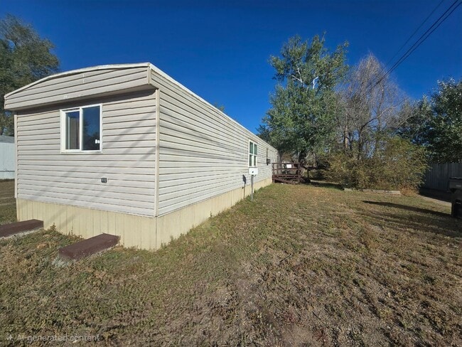 612 Ullman St in Miles City, MT - Building Photo - Building Photo