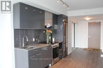 251-3251 Jarvis St in Toronto, ON - Building Photo - Building Photo
