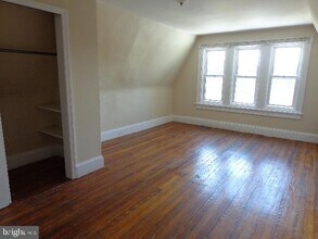 25 Montrose Ave in Bryn Mawr, PA - Building Photo - Building Photo