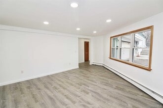 128 Catherine St in Beacon, NY - Building Photo - Building Photo