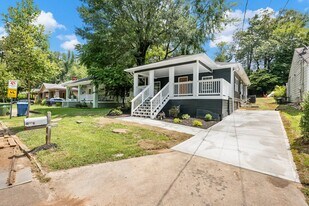 1260 Hartford Ave SW in Atlanta, GA - Building Photo