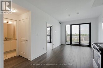 2799-2799 Kingston Rd in Toronto, ON - Building Photo - Building Photo