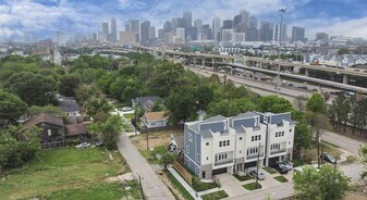 2007 Briley St in Houston, TX - Building Photo