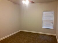 2811 Walnut St photo'