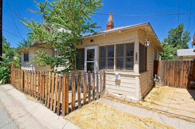 529 12th St in Sparks, NV - Building Photo - Building Photo