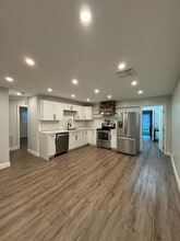 9422 SW 51st St in Cooper City, FL - Foto de edificio - Building Photo